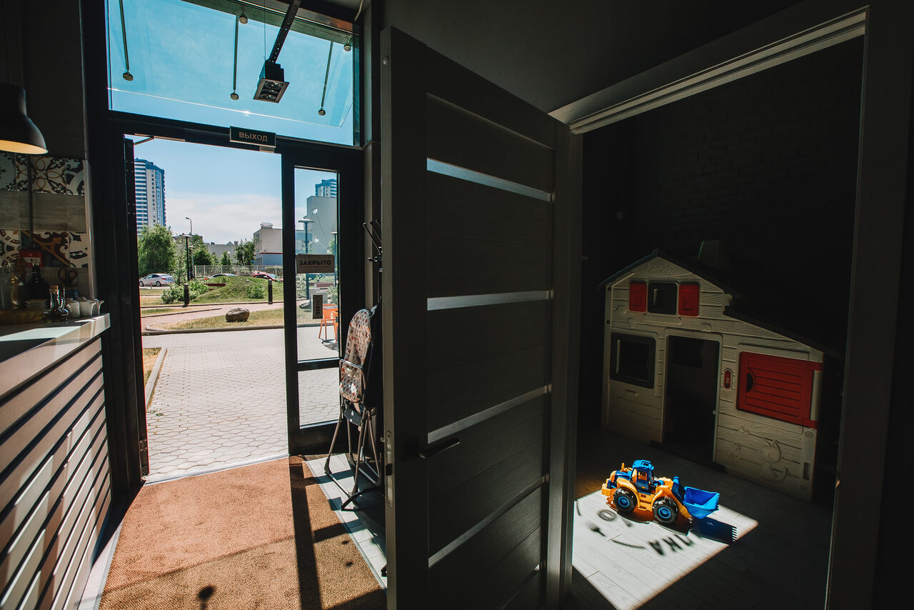 Арендовать Уютный семейный ресторан "Upgrade"