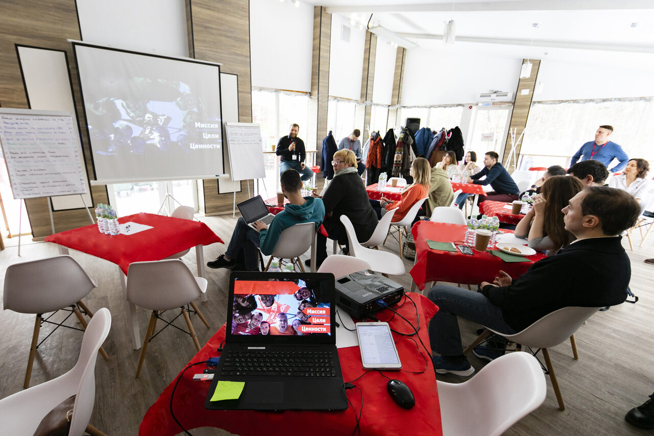 Арендовать Уютный домик в парке