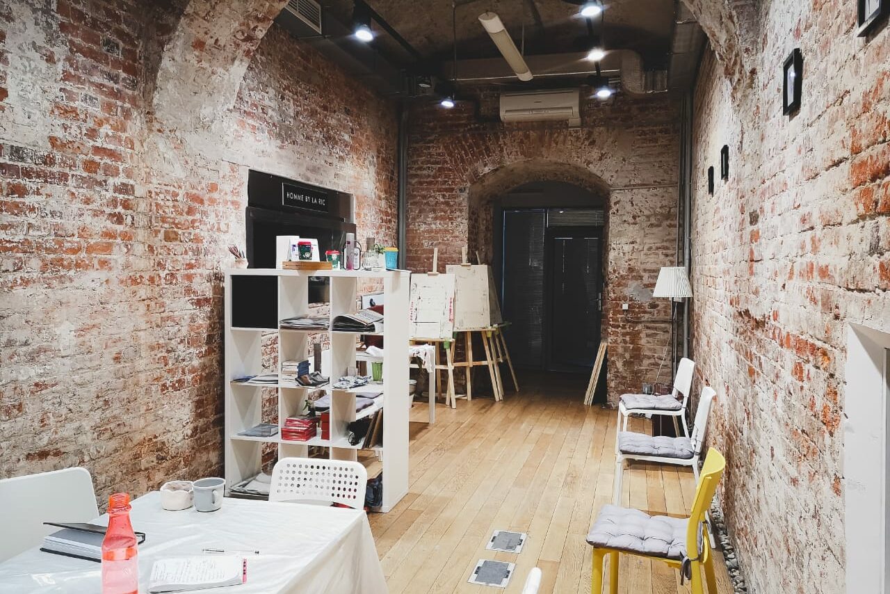 Арендовать Возьми Кисть Лофт художественной школы