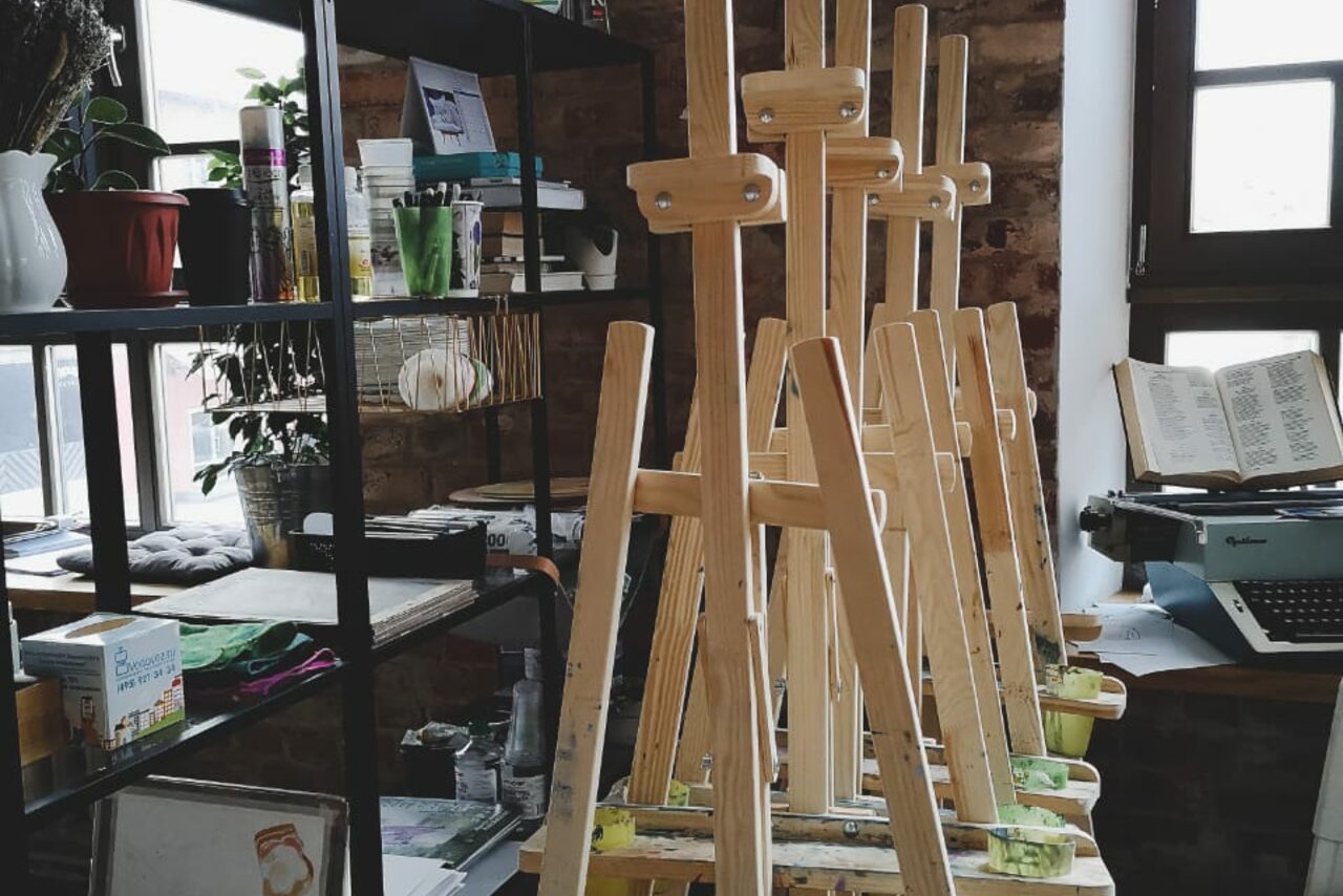 Арендовать Возьми Кисть Лофт художественной школы