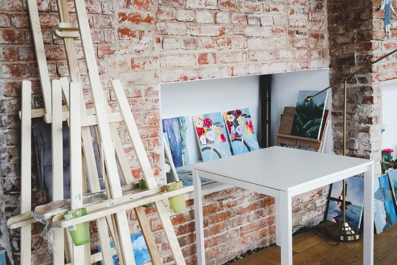 Арендовать Возьми Кисть Лофт художественной школы