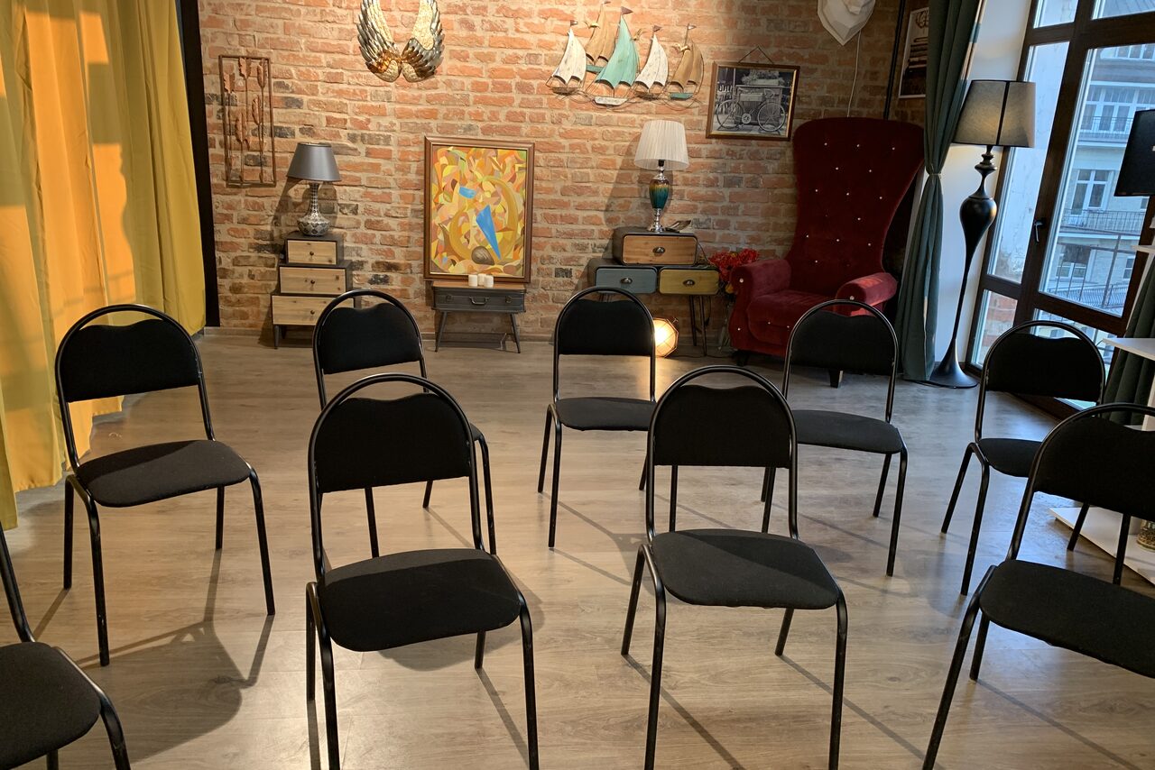 Арендовать Уютный зал для образовательных мероприятий