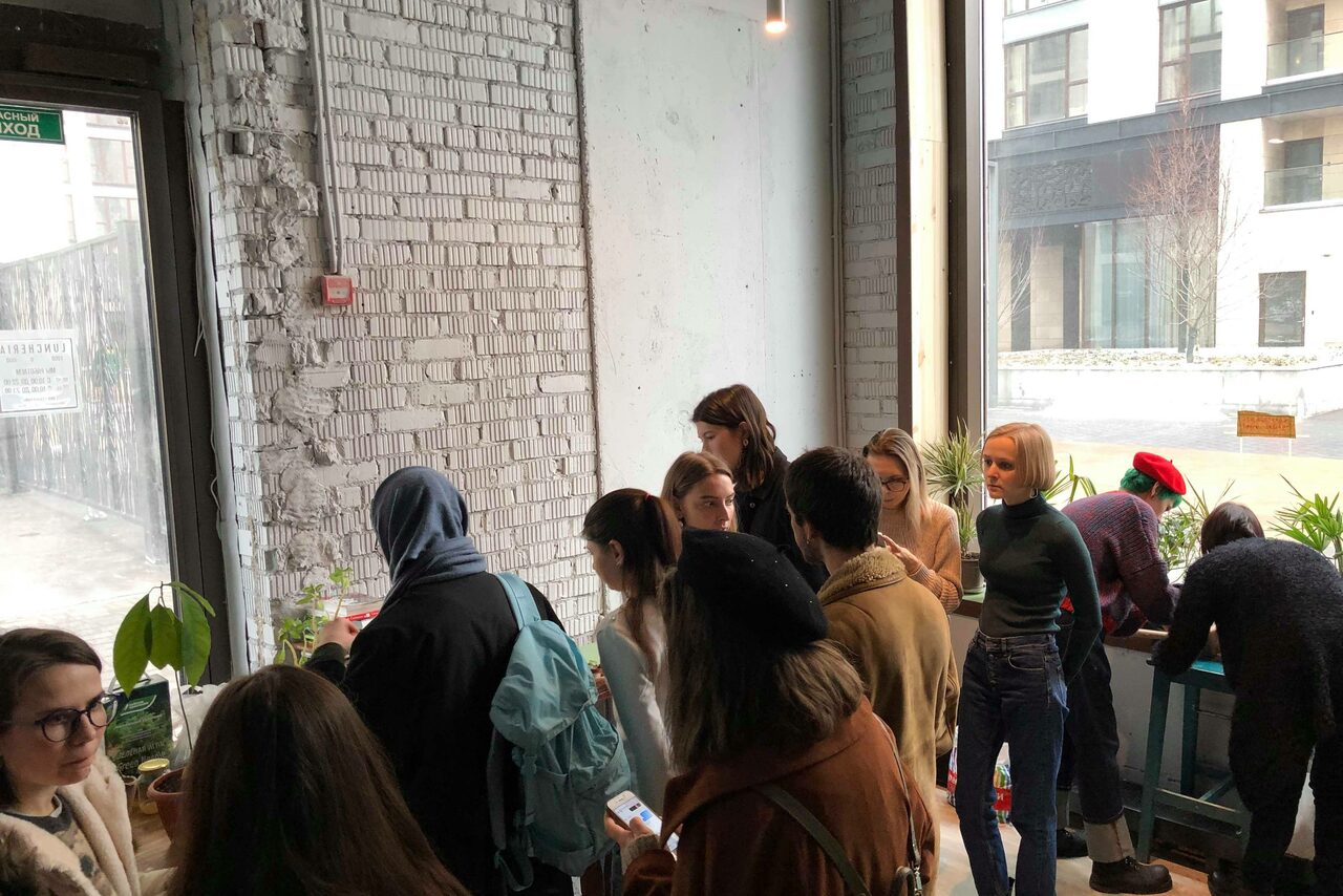 Арендовать Ланчерия - кафе израильской и индийской кухни