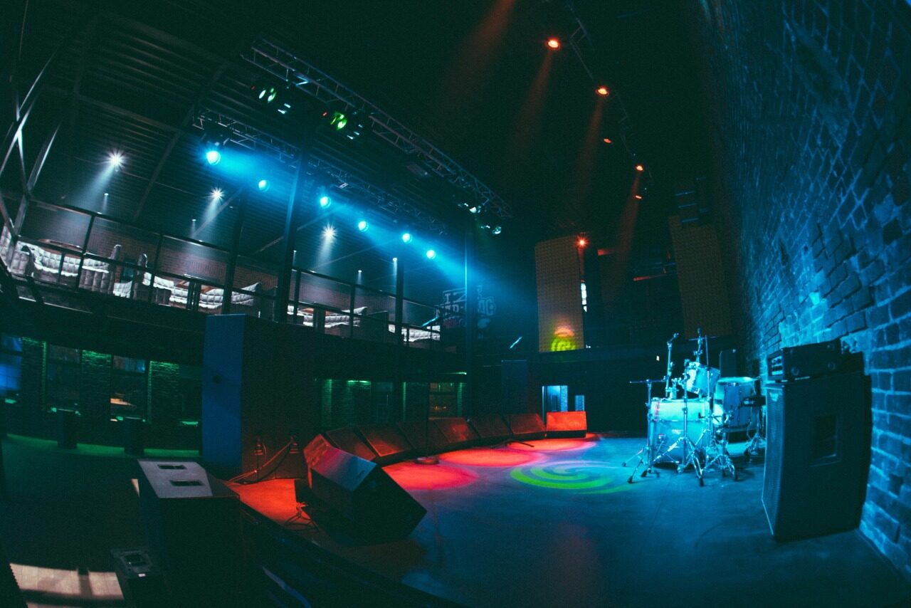 Арендовать IZI concert hall – новый мультиформатный концертный зал