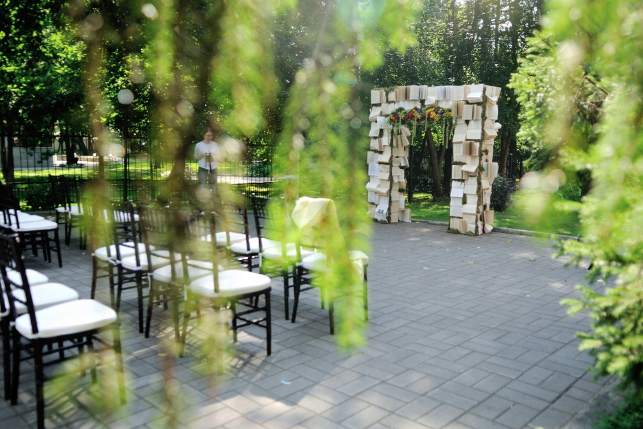 Арендовать Гостиница "Октябрьская"