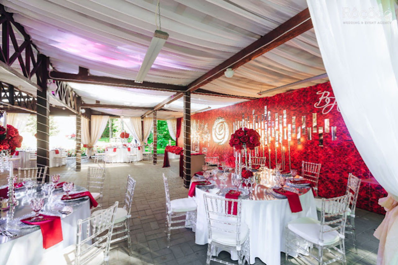 Арендовать Гостиница "Октябрьская"