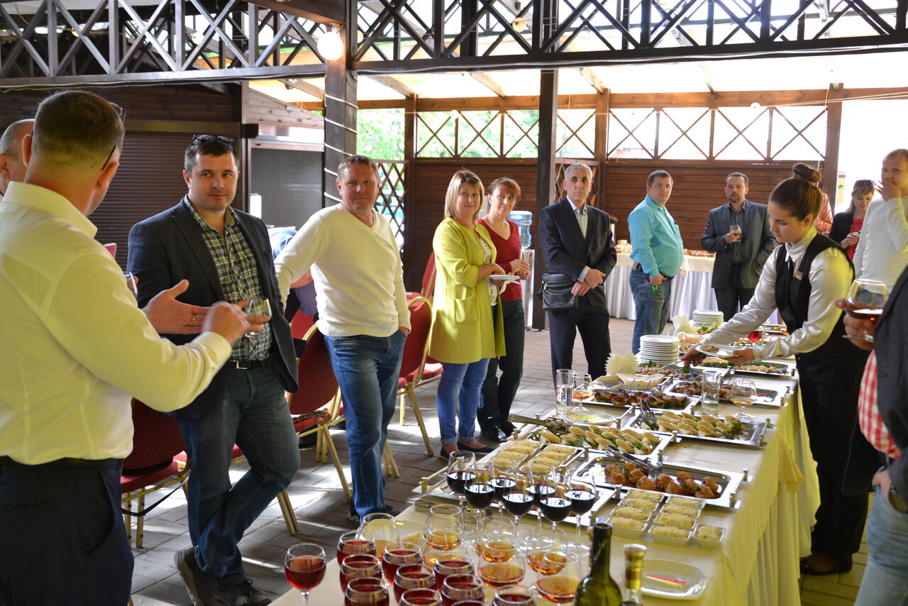 Арендовать Гостиница "Октябрьская"