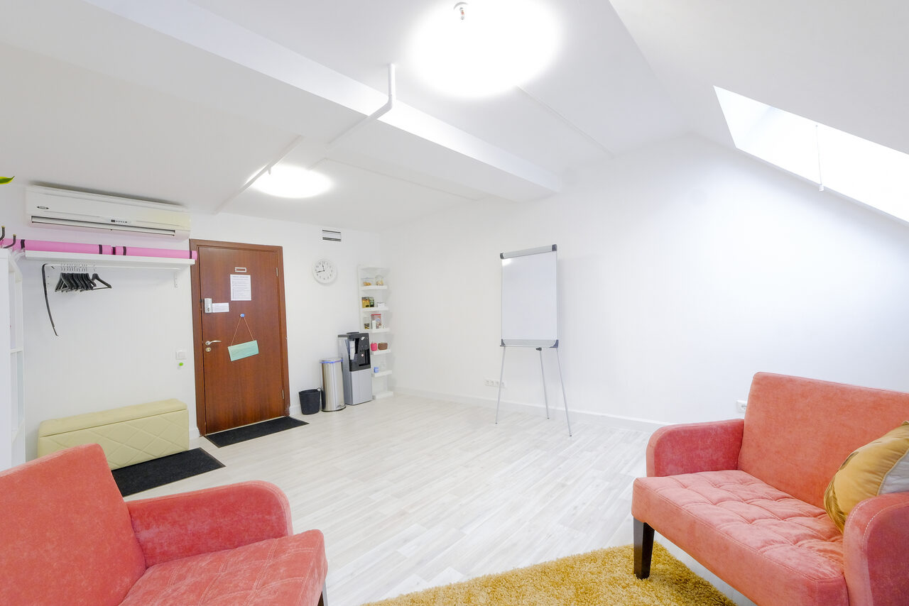 Арендовать Просторный и уютный лофт 