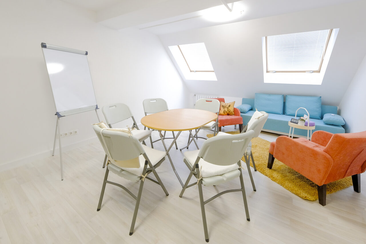 Арендовать Просторный и уютный лофт 