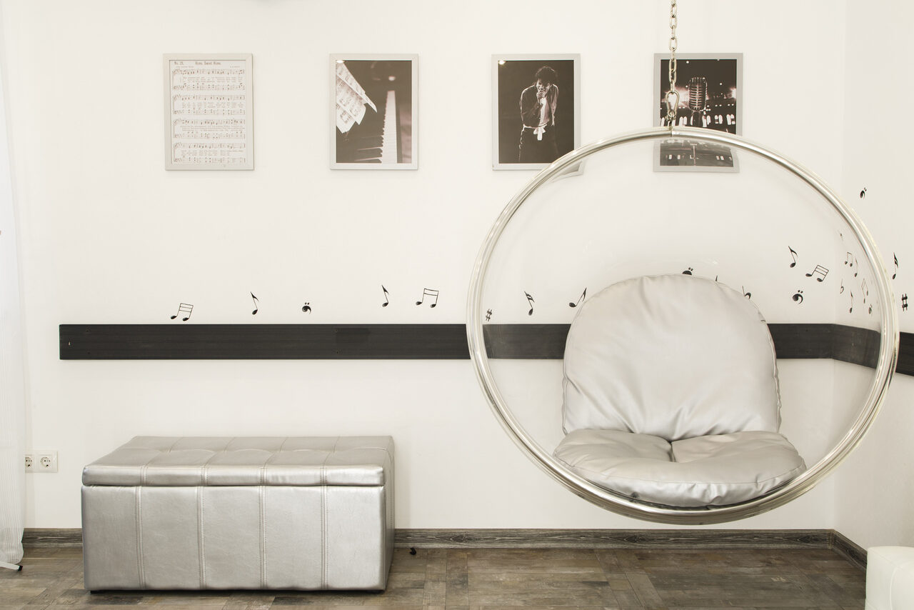 Арендовать Стильная атмосферная студия вокала в центре Москвы