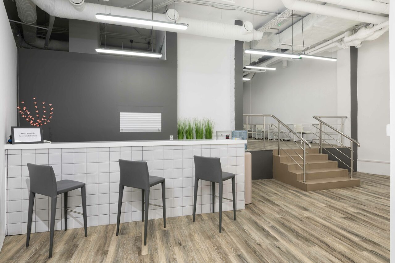 Арендовать Стильный лофт в светлых тонах