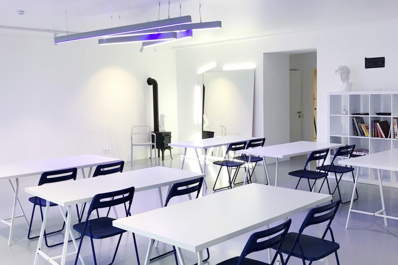 Арендовать Maison 25 это стильный лекторий