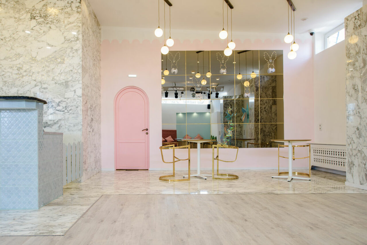 Арендовать Грядки-Прятки Большой светлый зал для мероприятий