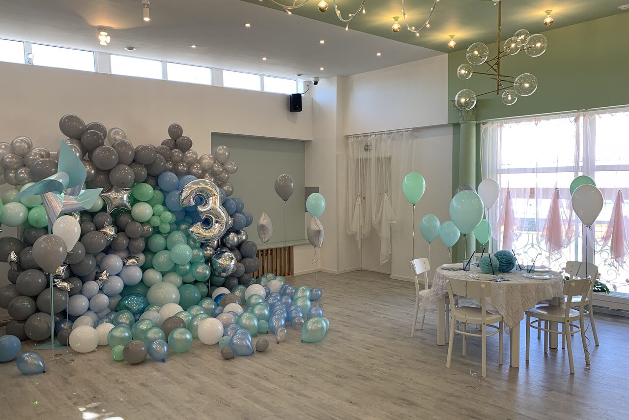 Арендовать Грядки-Прятки Большой светлый зал для мероприятий