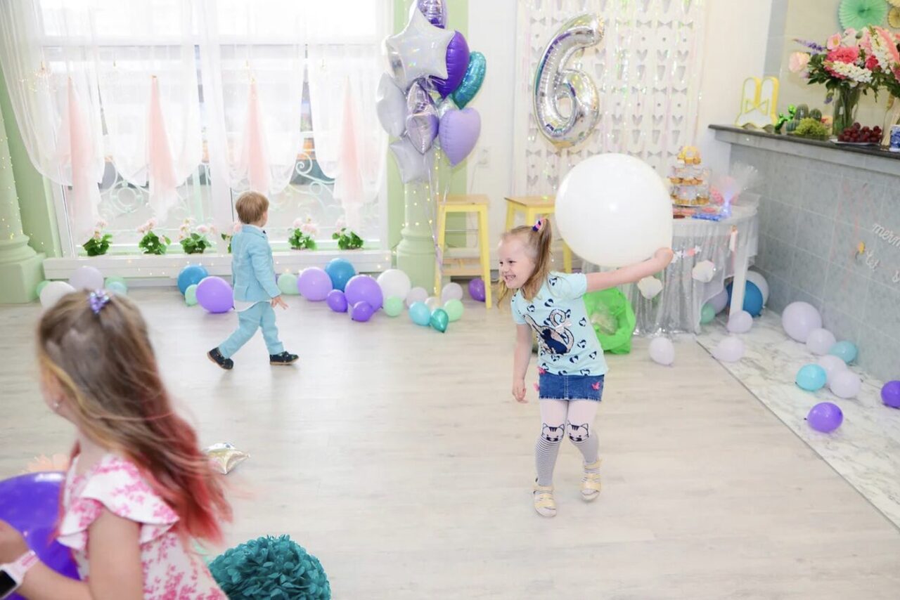 Арендовать Грядки-Прятки Большой светлый зал для мероприятий