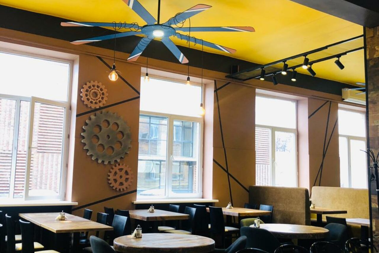 Арендовать Ланч Поинт Трансформируемый зал-лофт