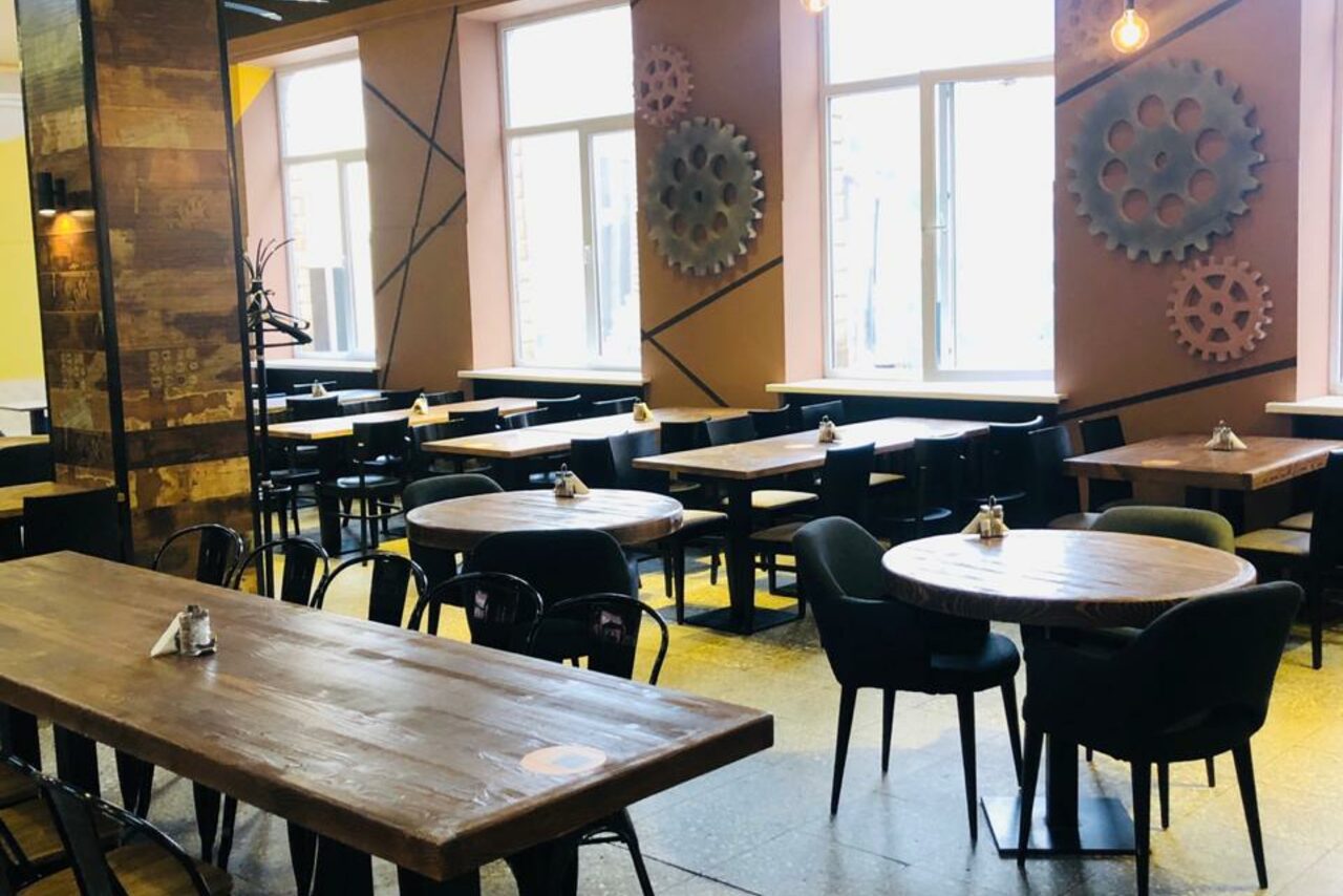 Арендовать Ланч Поинт Трансформируемый зал-лофт