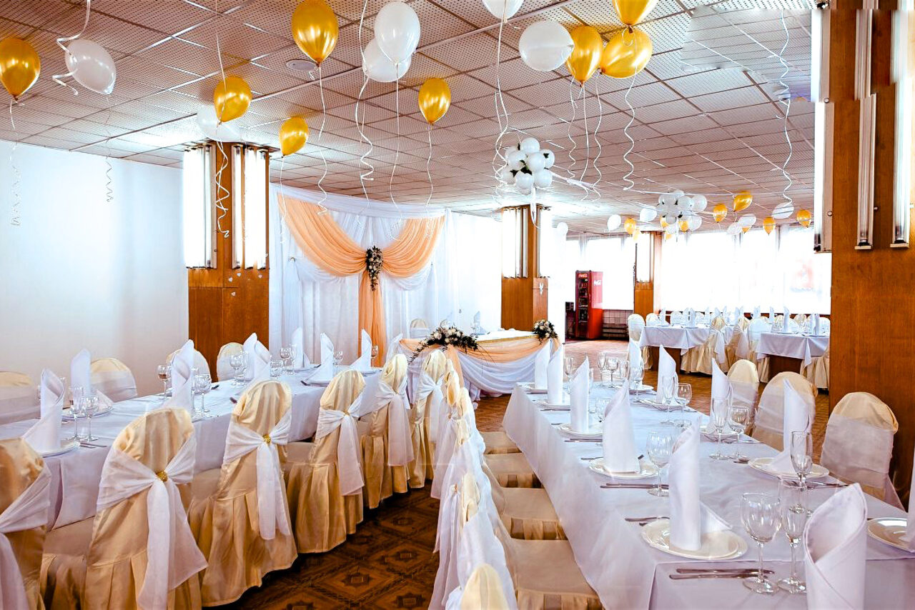 Арендовать Ланч Поинт Консервативный банкетный зал