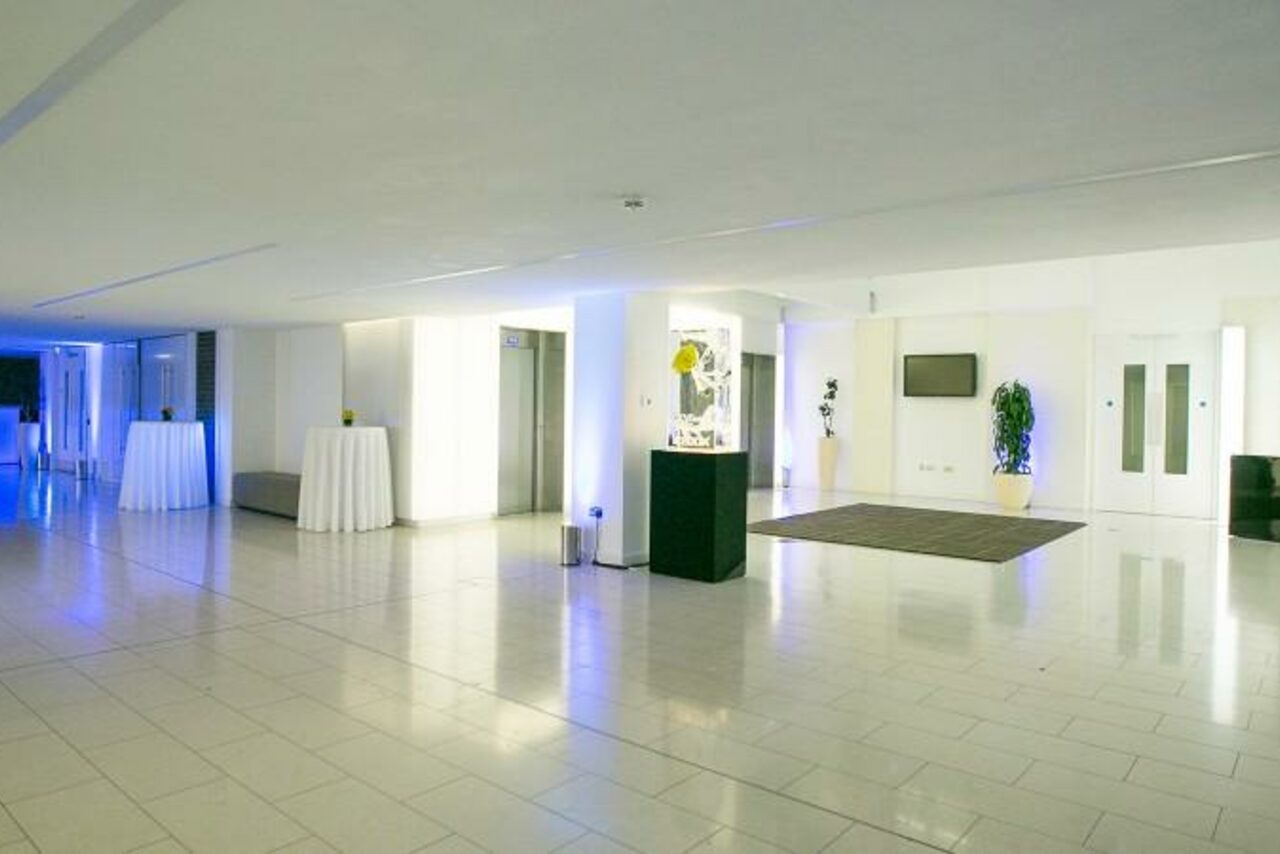 Арендовать Auditorium & Exhibition Space