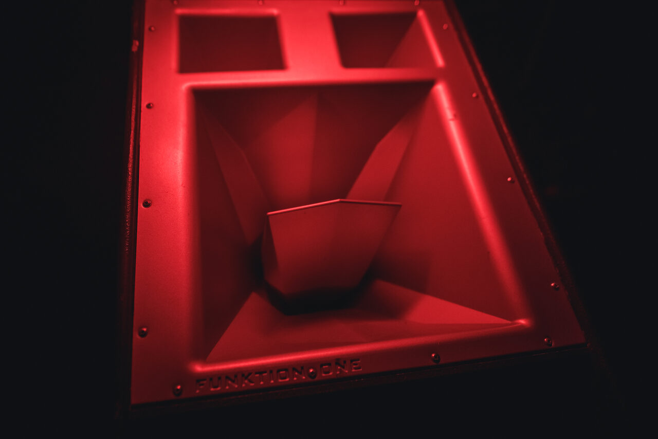 Арендовать Poison House Мультиформатная площадка для любых событий