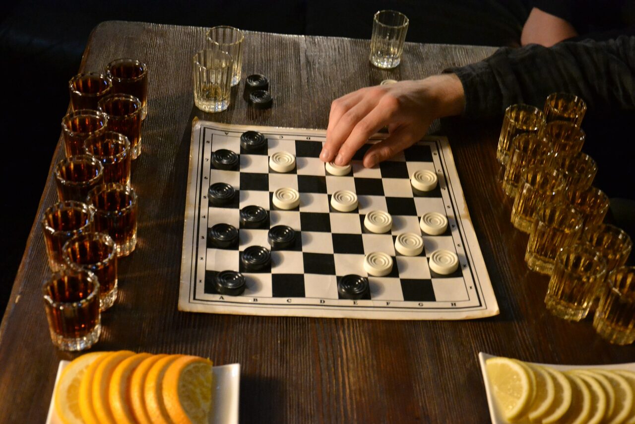 Арендовать Пространство со сценой и барной стойкой