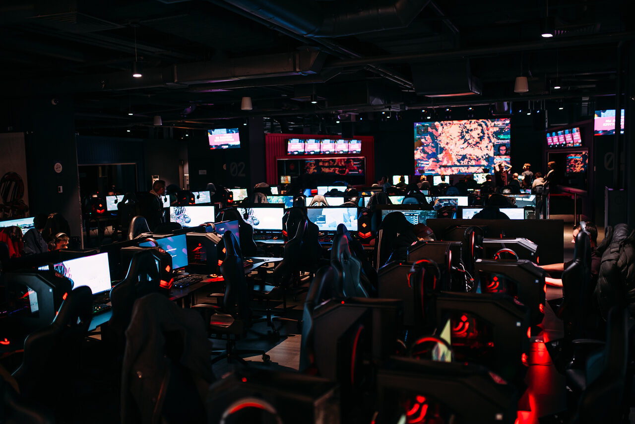 Арендовать WINSTRIKE Arena - киберспортивный комплекс