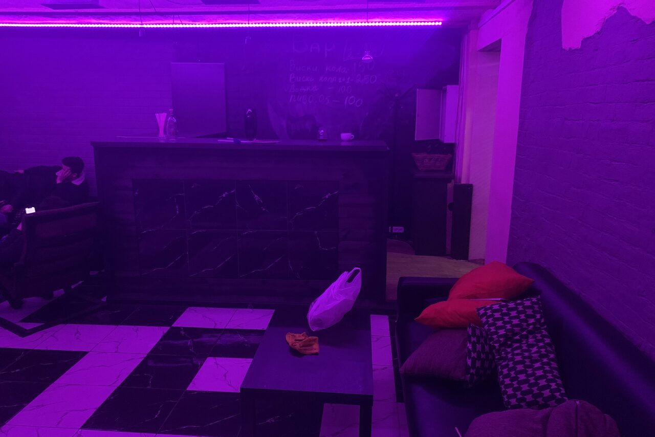 Арендовать Лофт с небольшой сценой