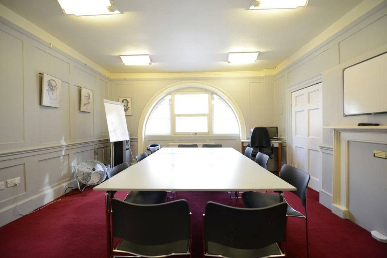 Арендовать Meeting Room at Pushkin House