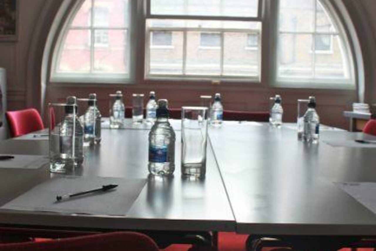 Арендовать Meeting Room at Pushkin House