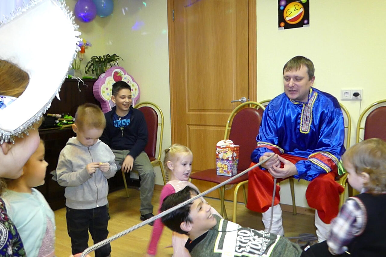 Арендовать Веселый слон