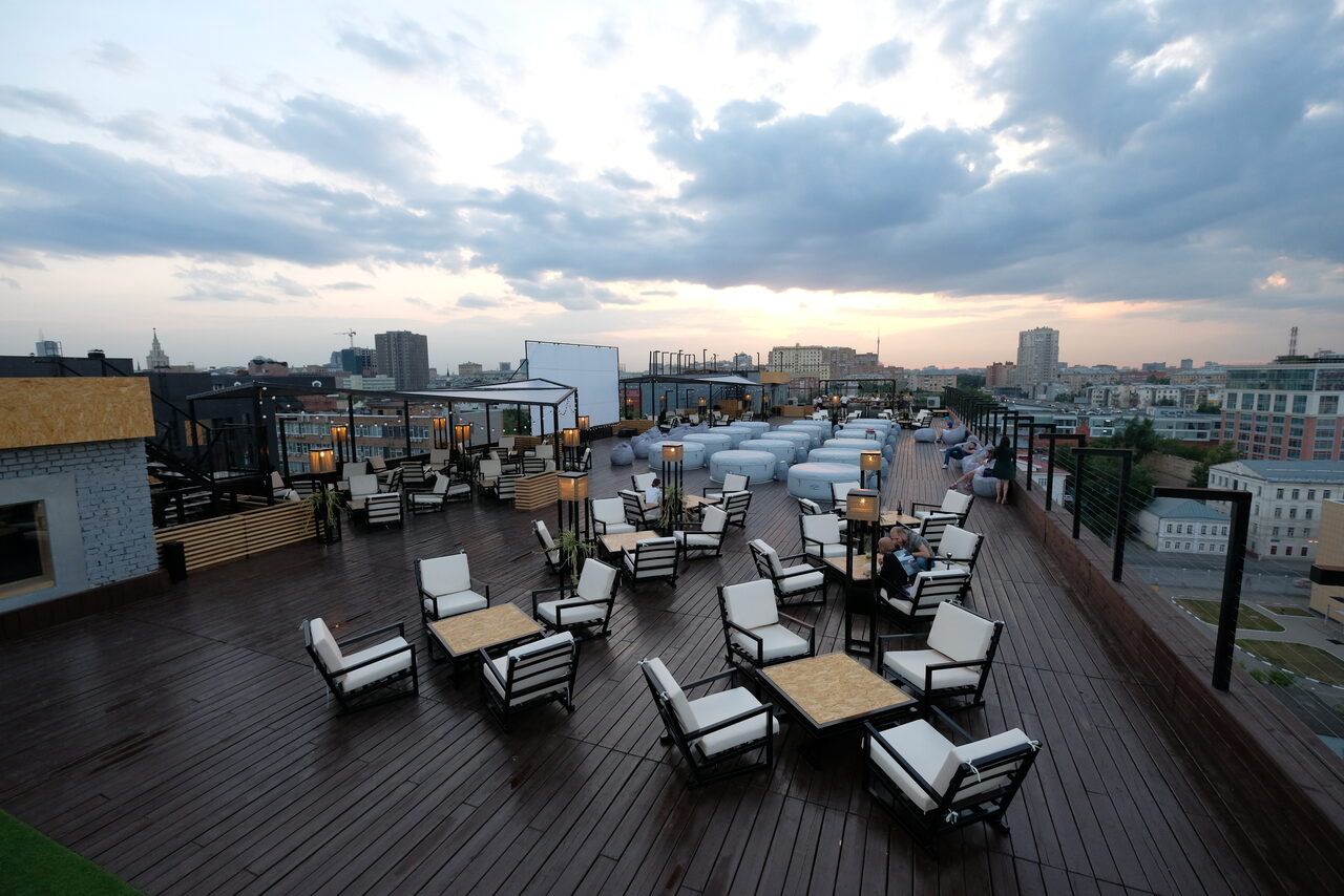 Арендовать Уникальная площадка под открытым небом на крыше здания