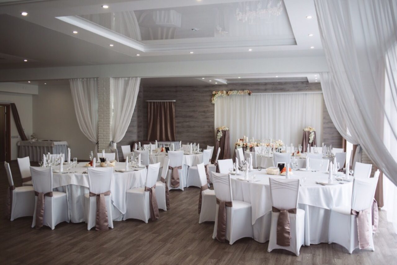 Арендовать Светлый банкетный зал