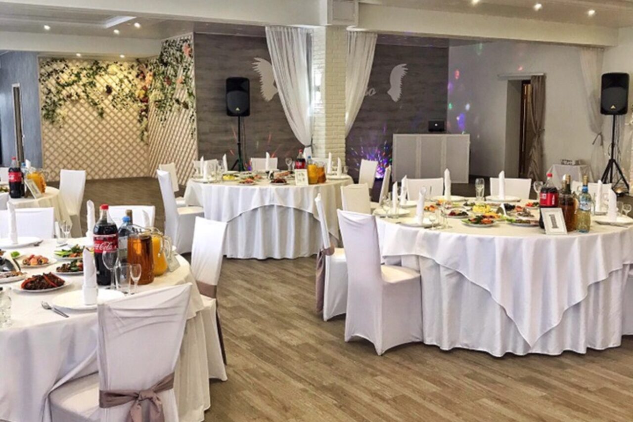 Арендовать Светлый банкетный зал