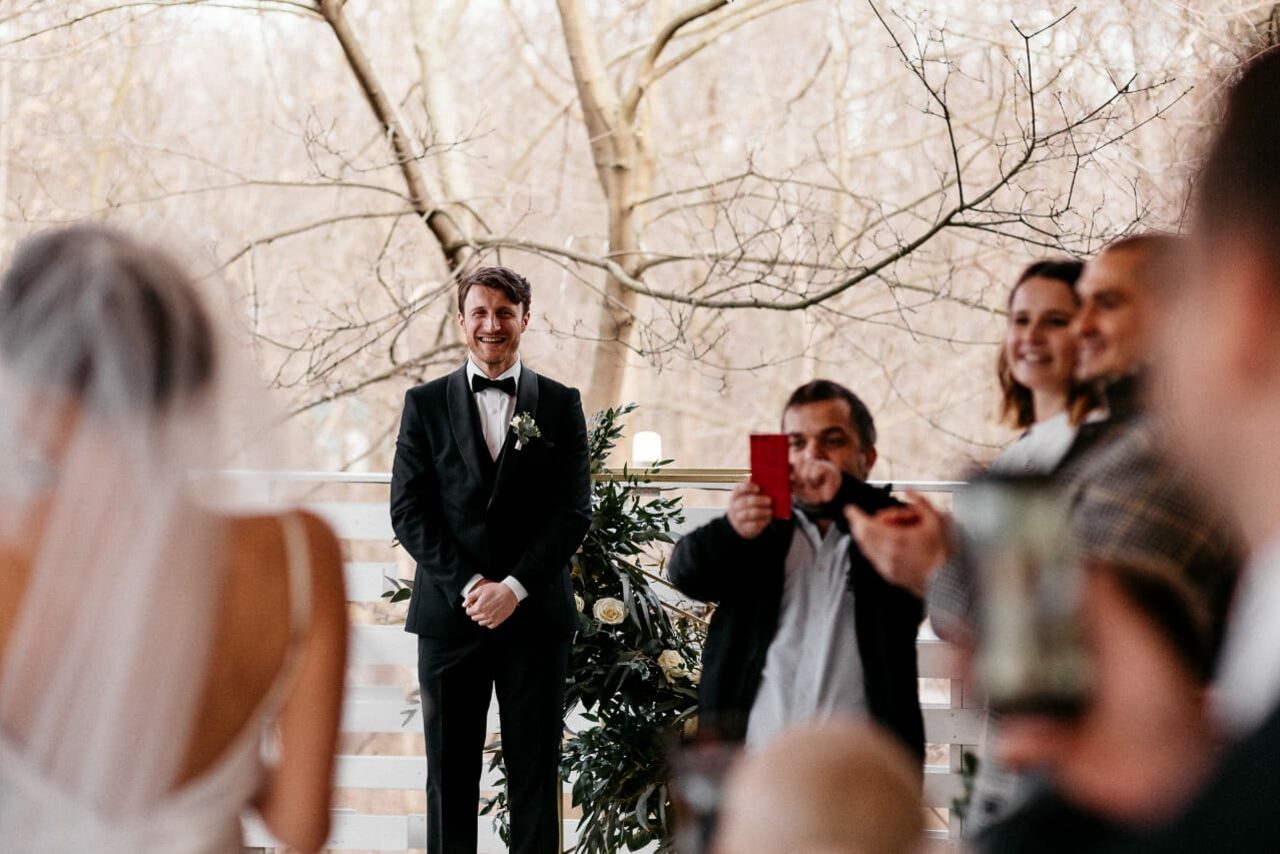 Арендовать Кафе Море Внутри. Открытая веранда в парке