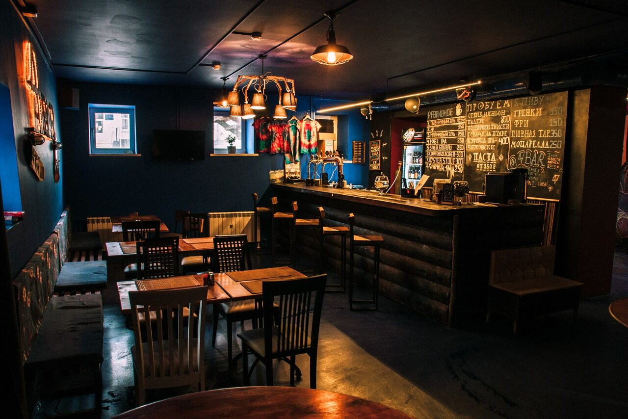 Арендовать Уютный бар на 2 зала с аутентичным дизайном