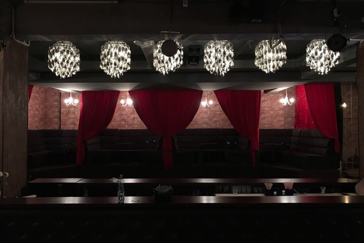 Арендовать Night club in the city center