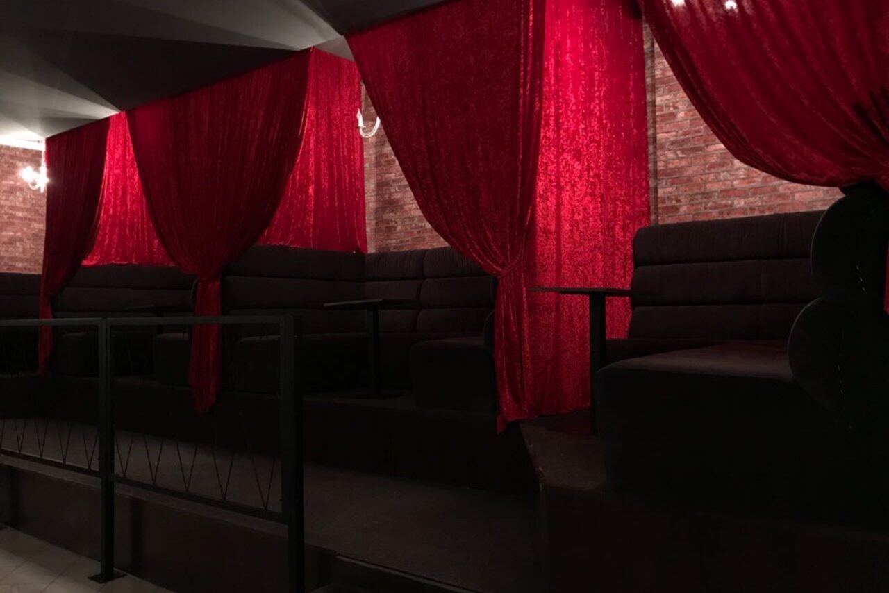 Арендовать Night club in the city center