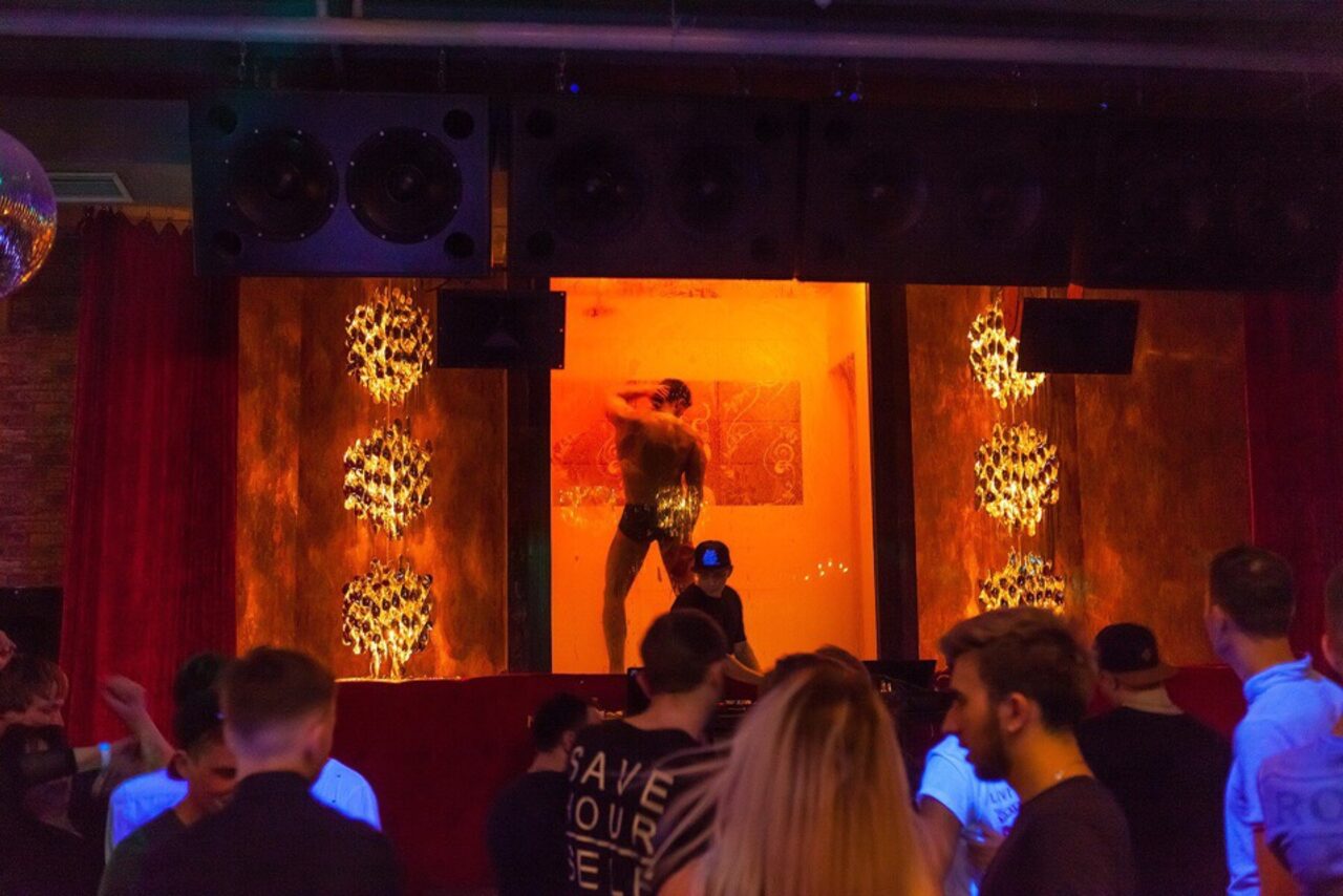 Арендовать Night club in the city center