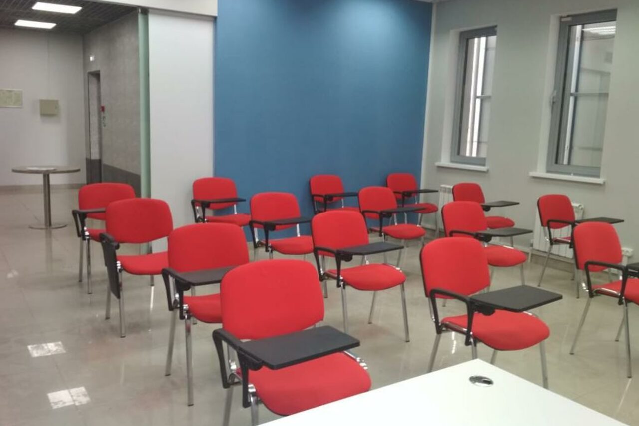 Арендовать Коворкинг Ioffice Тренинг-зал на юге