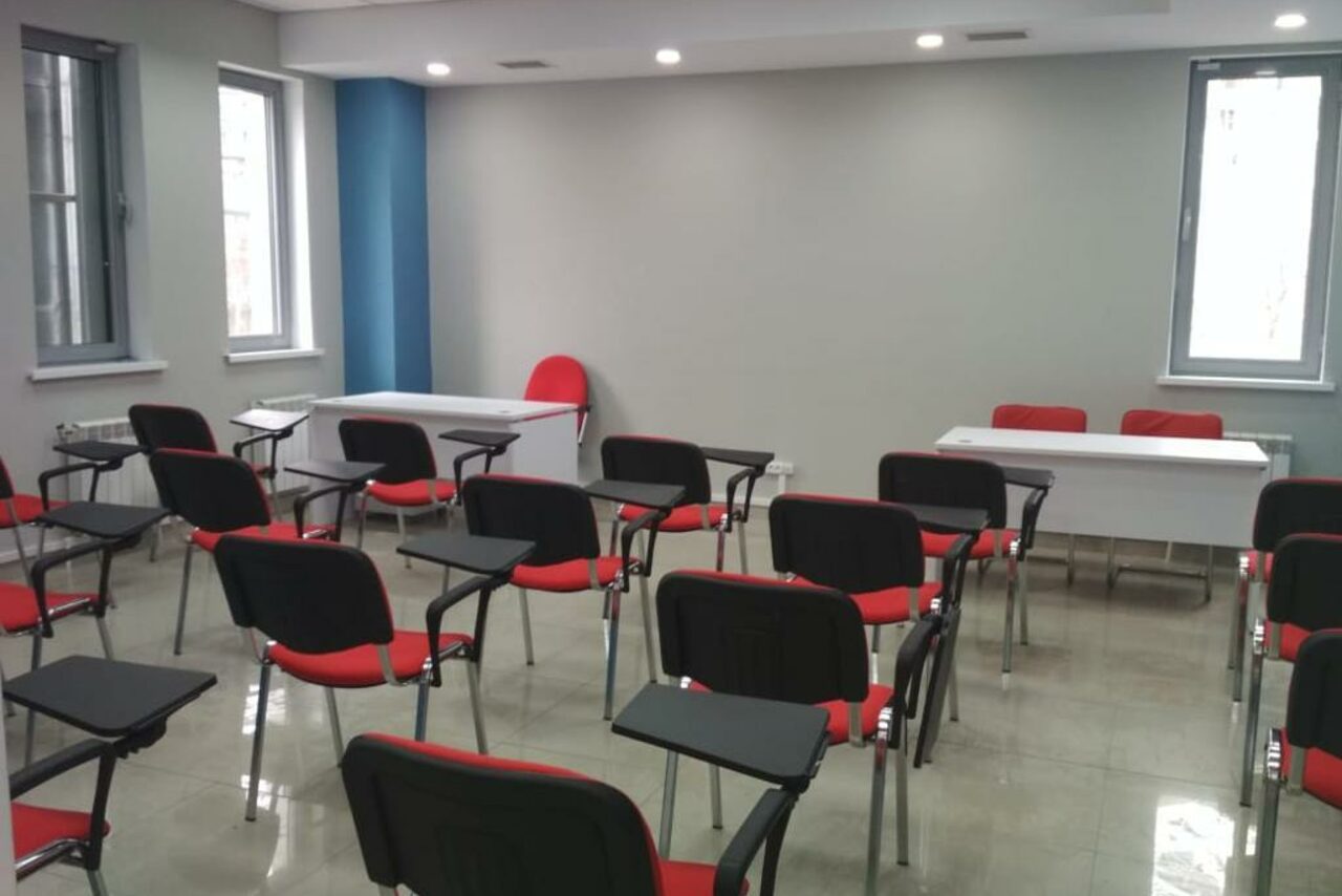 Арендовать Коворкинг Ioffice Тренинг-зал на юге