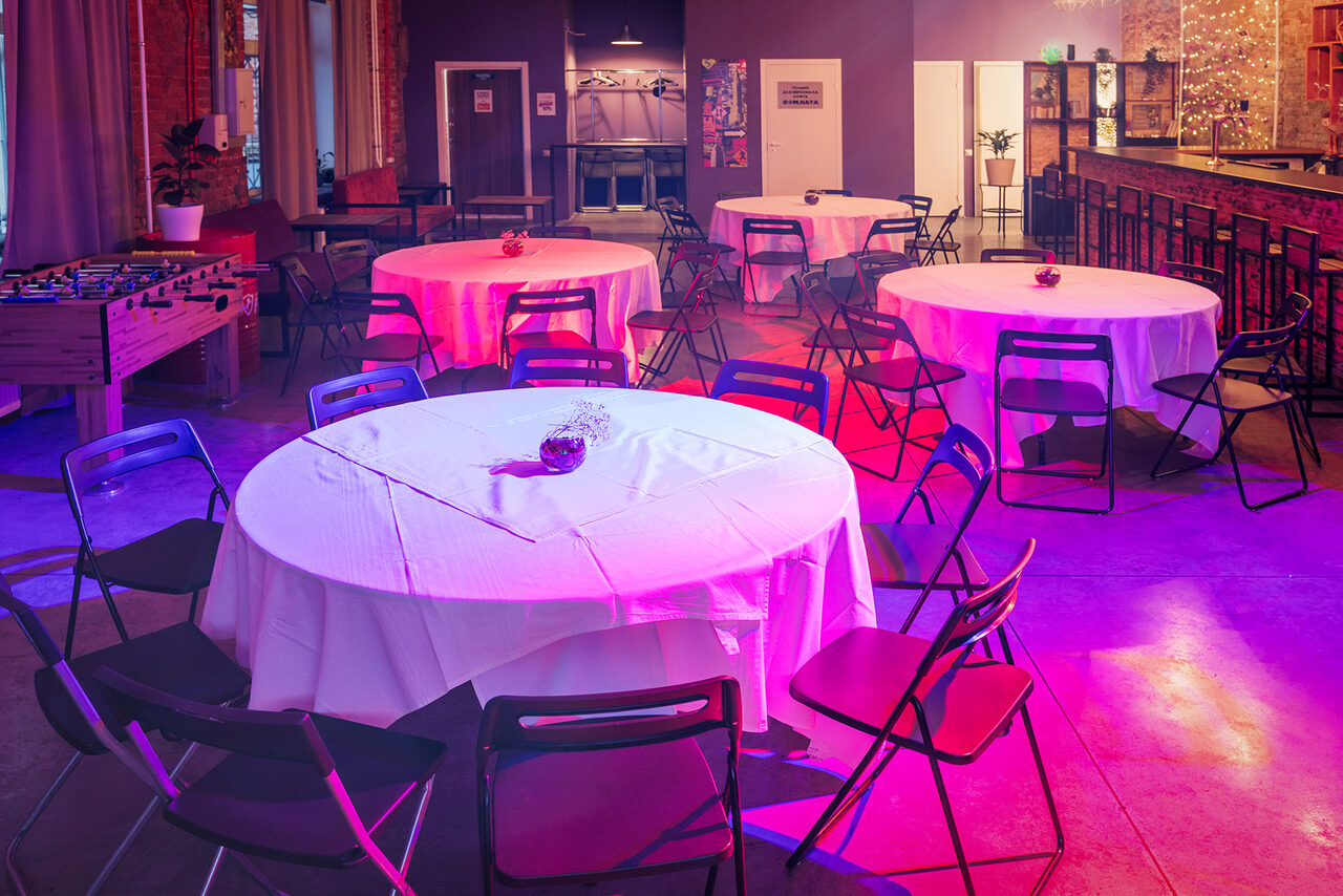 Арендовать COM.NATA. Лофт-пространство в красном кирпиче 