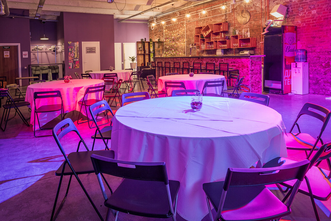 Арендовать COM.NATA. Лофт-пространство в красном кирпиче 