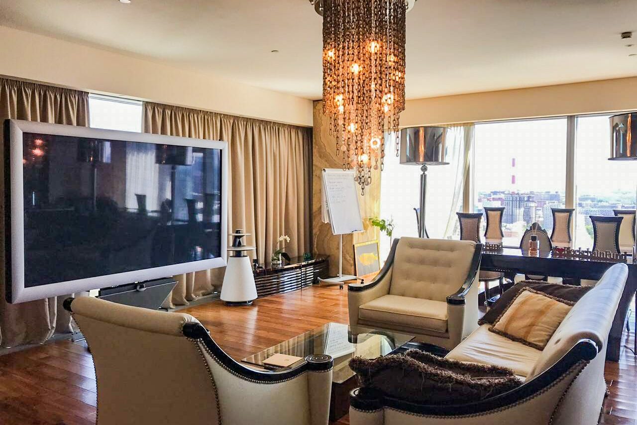 Арендовать Crystal Ballroom VIP-переговорная в Москва Сити