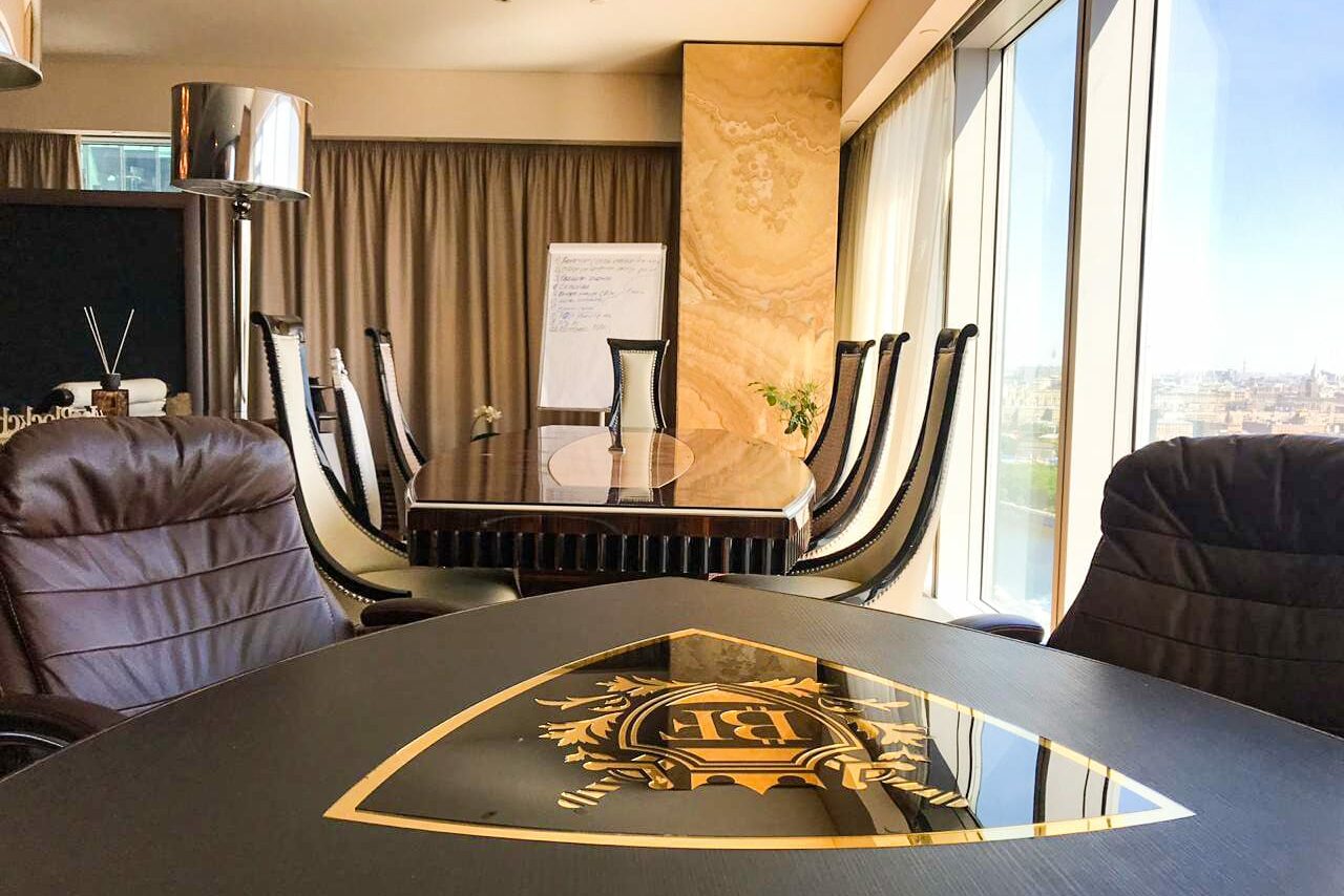 Арендовать Crystal Ballroom VIP-переговорная в Москва Сити