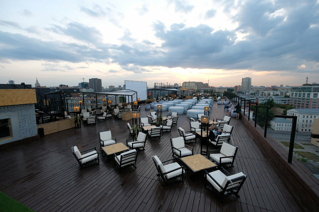 Арендовать Igloobar Многофункциональная крыша в центре Москвы