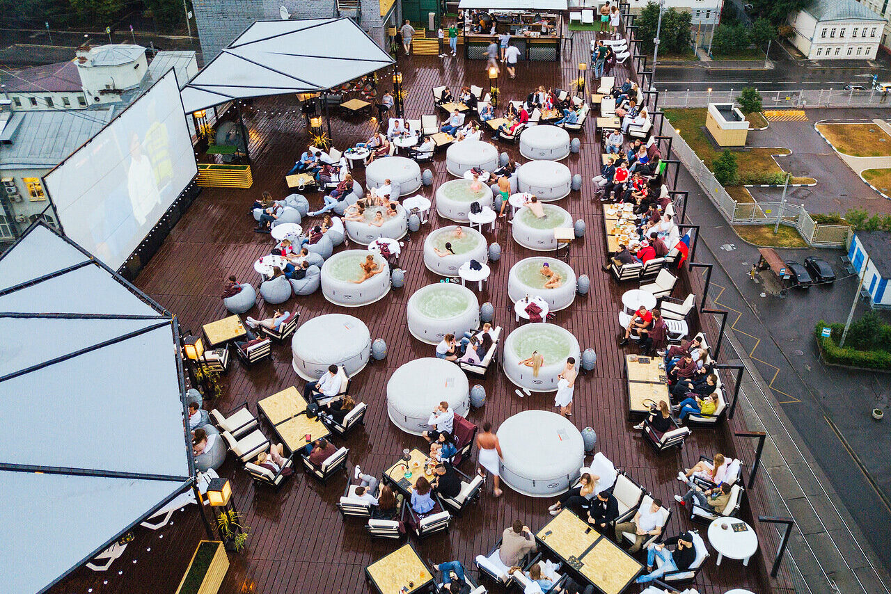 Арендовать Igloobar Многофункциональная крыша в центре Москвы
