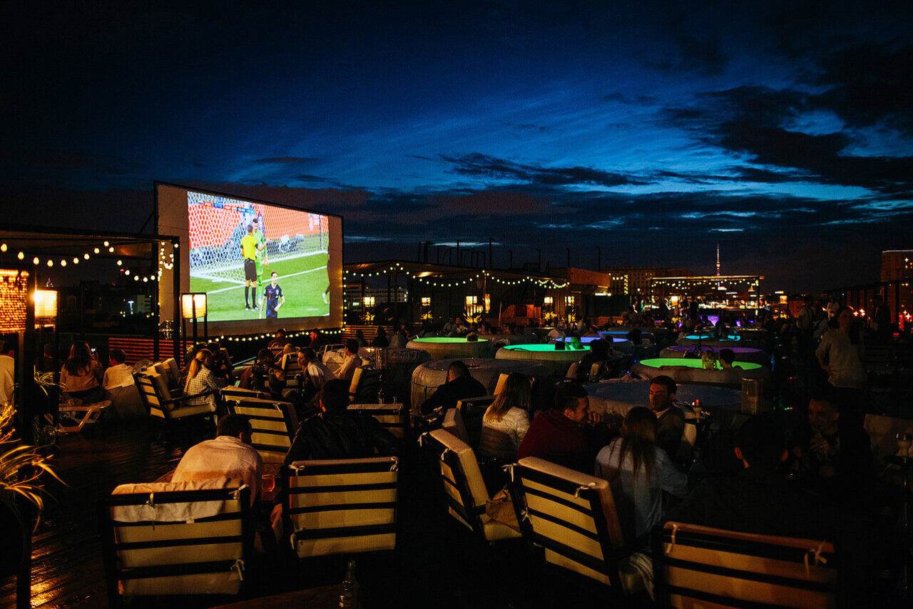 Арендовать Igloobar Многофункциональная крыша в центре Москвы