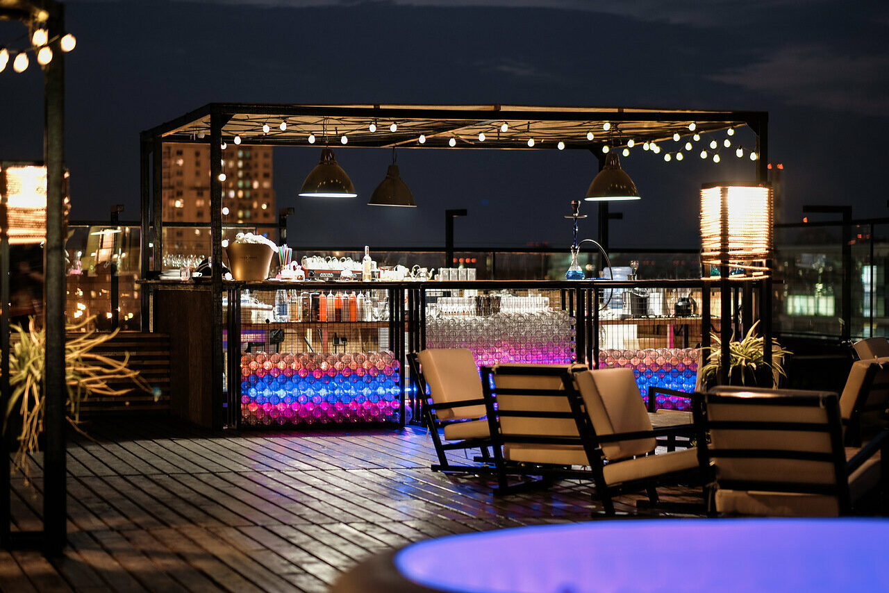 Арендовать Igloobar Многофункциональная крыша в центре Москвы