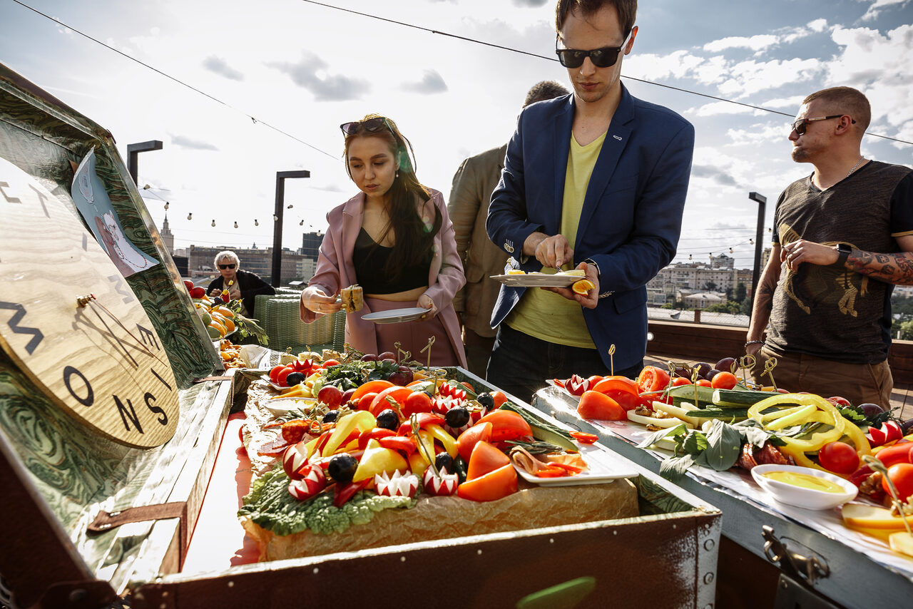 Арендовать Igloobar Многофункциональная крыша в центре Москвы