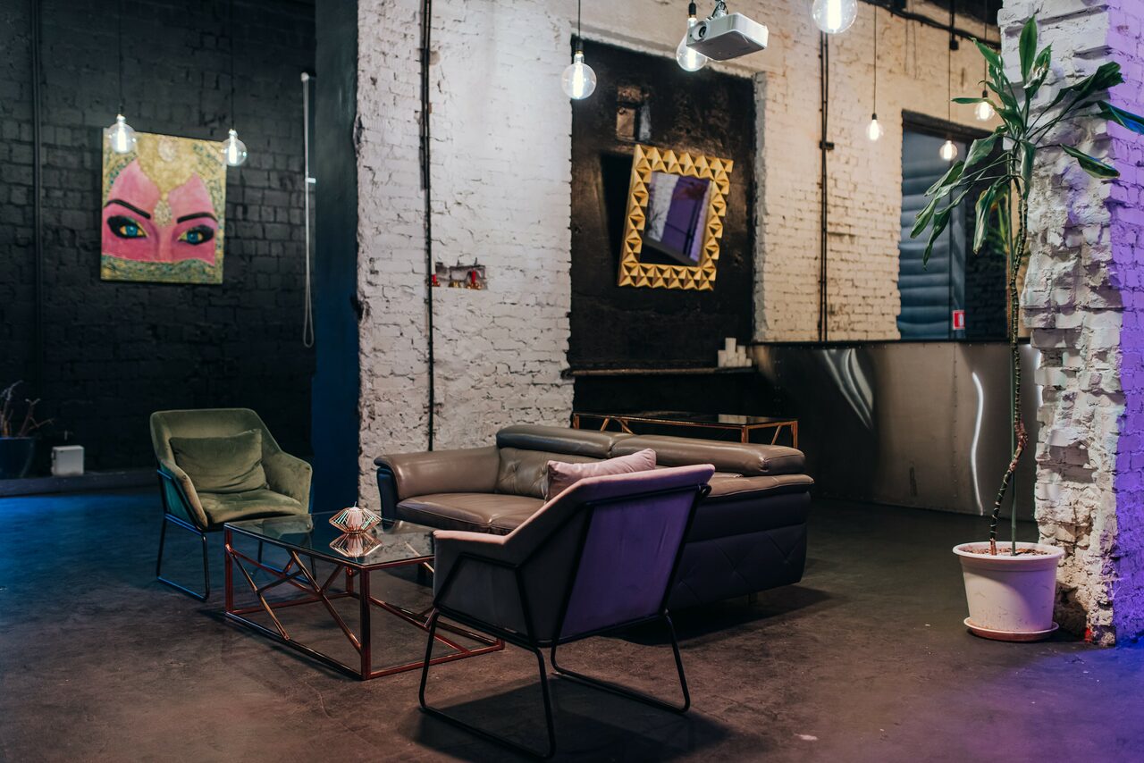 Арендовать Мультиформатное пространство с верандой